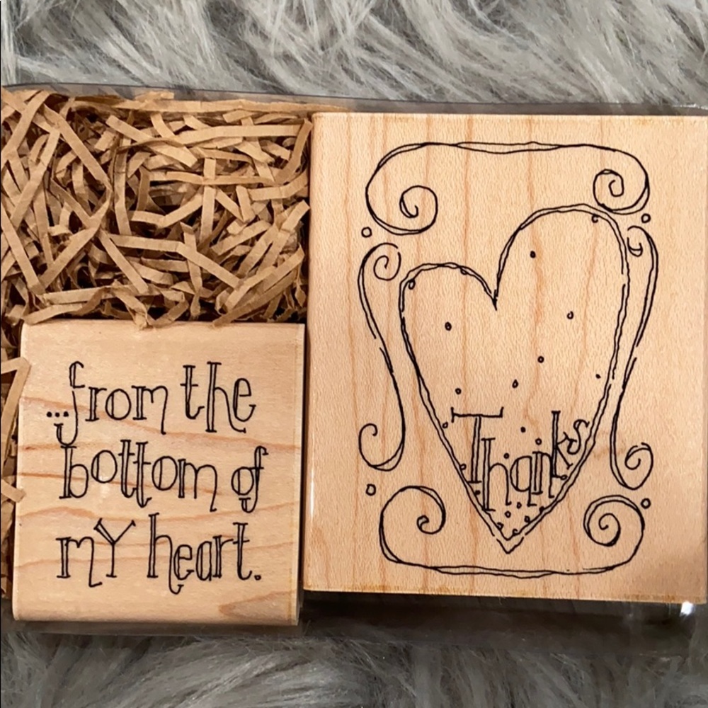 Great used rubber stamp set of 2. Bottom of my ❤️